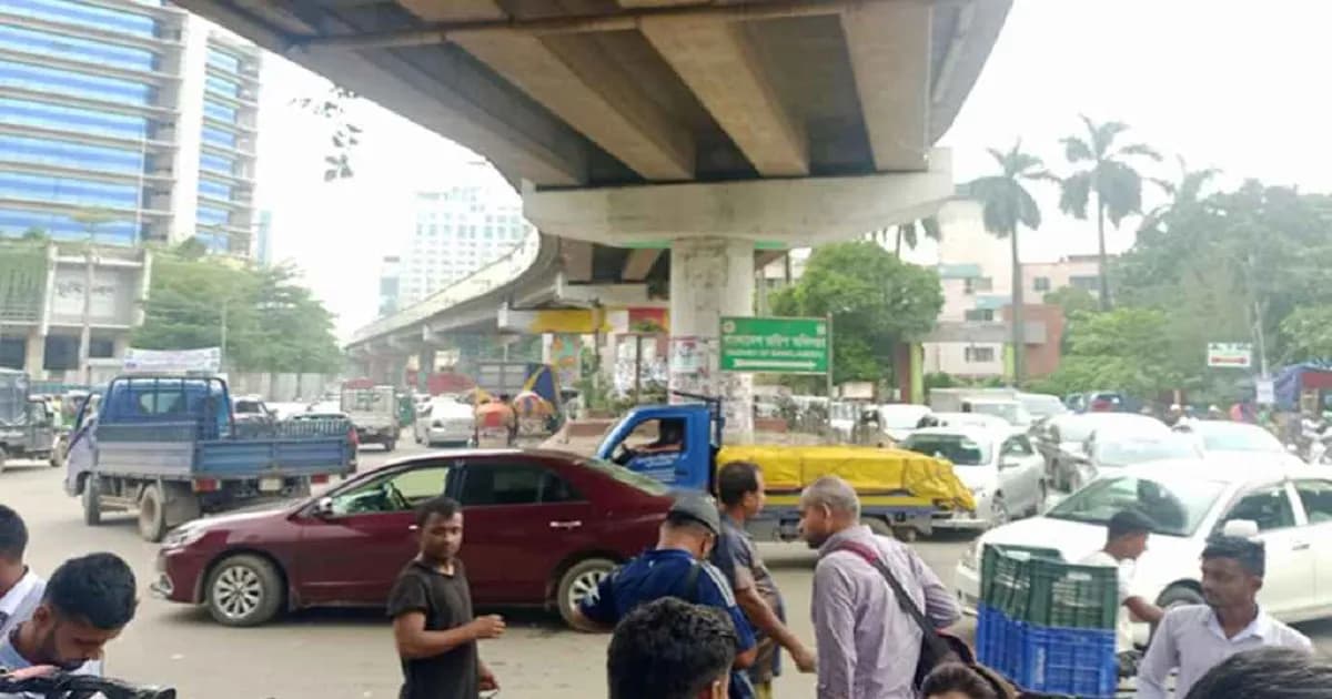 রাজধানীর সাতরাস্তা মোড়ে যান চলাচল স্বাভাবিক
