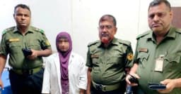 চিকিৎসক সেজে রোগীদের ক্লিনিকে নেওয়ার চেষ্টা, আটক নারী