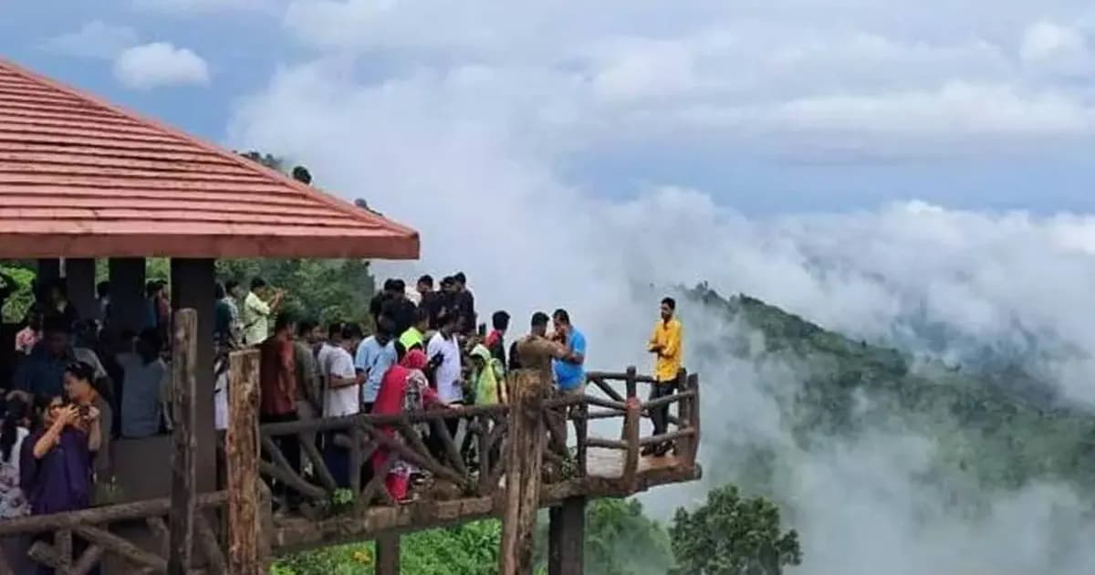 বান্দরবানের সব পর্যটনকেন্দ্র সাময়িকভাবে বন্ধ ঘোষণা