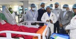 সেলুন বিস্ফোরণে দগ্ধদের দেখতে বার্ন ইউনিটে স্বাস্থ্যমন্ত্রী