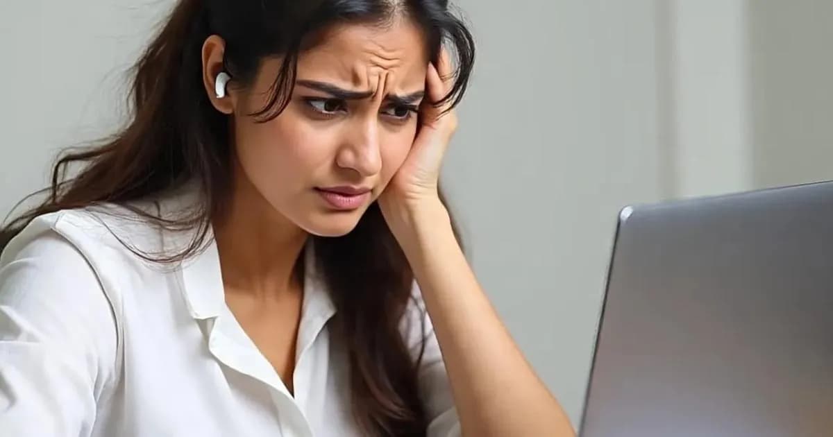ইয়ারফোন কানে না দিলে কাজ হয় না? অজান্তেই করছেন বিরাট ক্ষতি