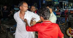 প্রতারণার অভিযোগে বিএনপি নেতাকে গণধোলাই