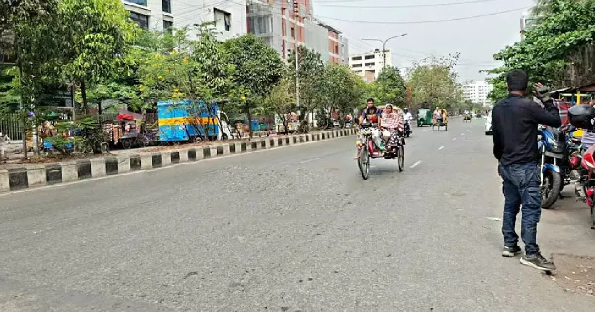 ঈদের টানা ৭ দিনের ছুটি শুরু, ফাঁকা হচ্ছে রাজধানী