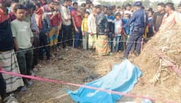 সড়কে পাশে অজ্ঞাত মাথাবিহীন লাশ