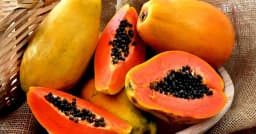 শীতকালে পাকা পেঁপে খাওয়ার উপকারিতা ও সতর্কতা