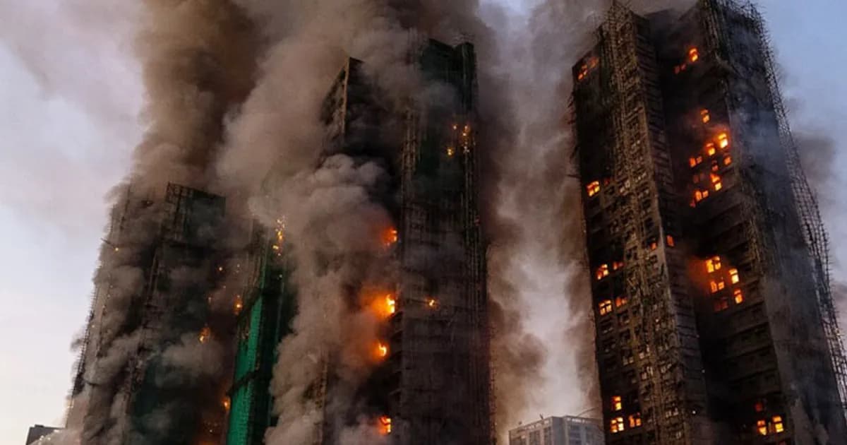 হংকংয়ে ভয়াবহ অগ্নিকাণ্ডে নিত হবেড়ে ৪৪, নিখোঁজ ২৭৯