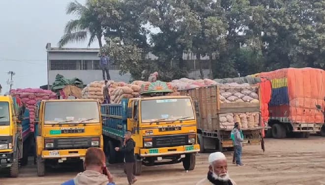 চার মাসে হিলি বন্দরে ২২৩ কোটি টাকার রাজস্ব আদায়