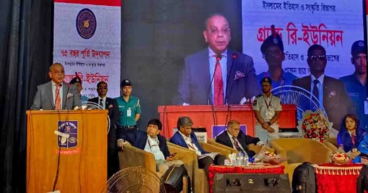 ইতিহাসের গভীর বোধ ছাড়া কোনো সংস্কারক প্রজ্ঞাবান হতে পারেন না