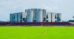 নতুন সরকারের শপথ পড়াবেন কে?