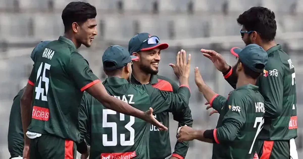 নাহিদ রানার ফাইফারে ব্যাটিং বিপর্যয়ে পাকিস্তান