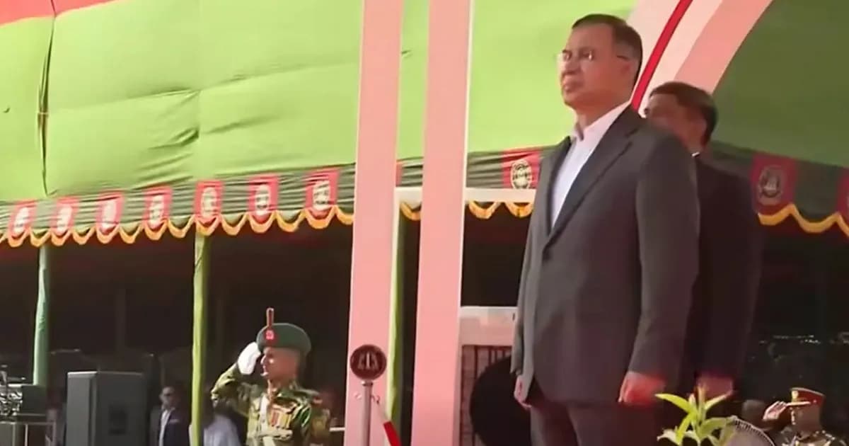 সেনাবাহিনীর সাত ইউনিটকে জাতীয় পতাকা দিলেন প্রধানমন্ত্রী
