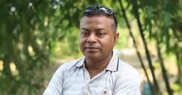 অর্ধ লাখ টাকা বেতনের চাকরি ছেড়ে উজিরপুরে মধুর খোঁজে মাসুম