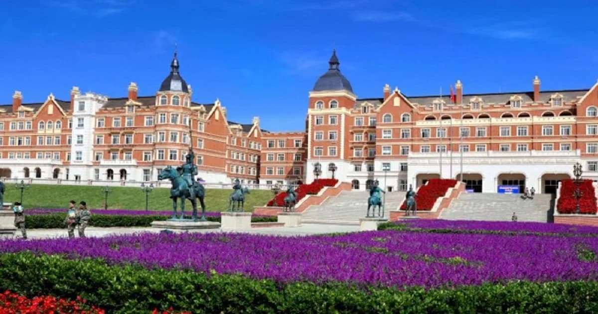 ছুটিতে শিক্ষার্থীদের ‘প্রেম করার’ আহ্বানে শোরগোল নেটপাড়ায়