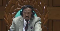 অধিবেশন চলাকালে কিছু খাচ্ছিলেন এমপি, ধরে ফেললেন স্পিকার