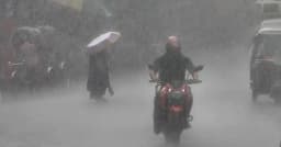 অতি ভারী বৃষ্টির আভাস, কৃষকদের বিশেষ সতর্কতা