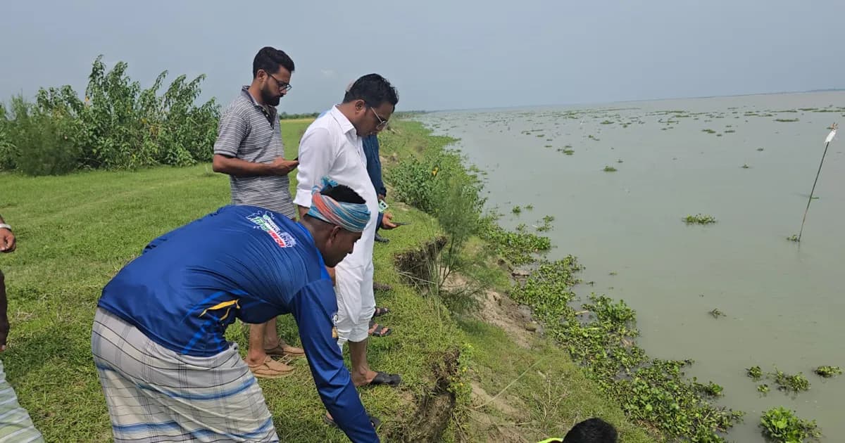পাবনার পদ্মায় অবৈধ বালু উত্তোলনকে কেন্দ্র করে সংঘর্ষ, নিহত ১