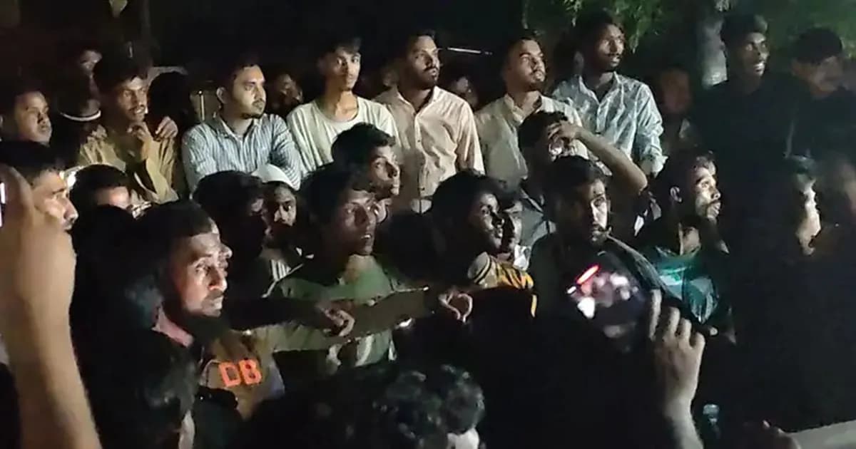 ৫ টাকার টোল নিয়ে সংঘর্ষ, সাড়ে তিন ঘণ্টা সড়ক অবরোধ
