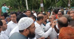 সারের দাবিতে লালমনিরহাটে মহাসড়ক অবরোধ, আধাঘণ্টায় প্রত্যাহার