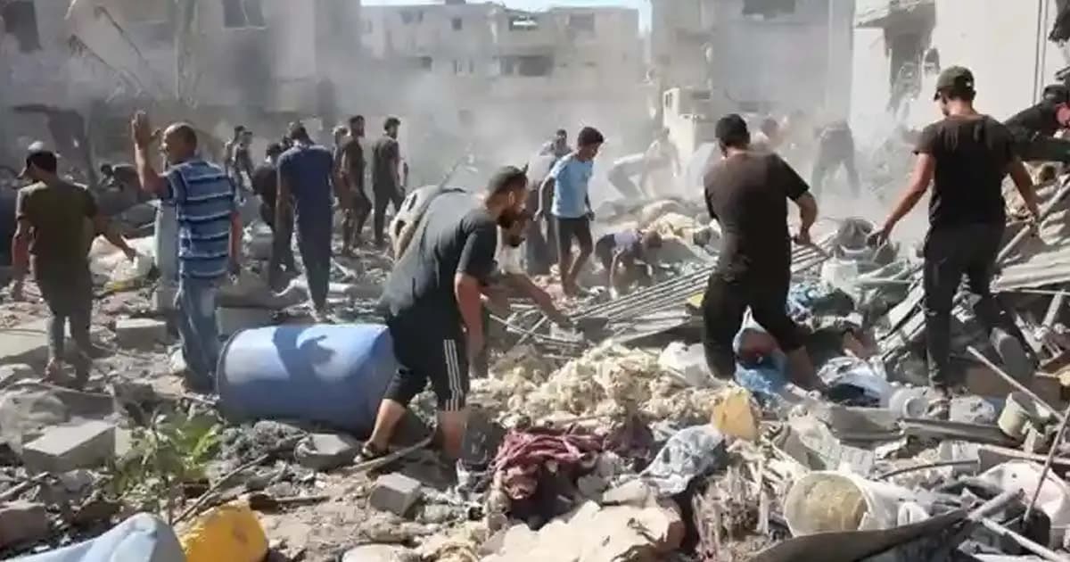 গাজার ধ্বংসস্তূপ থেকে আরও ৯৪ মরদেহ উদ্ধার