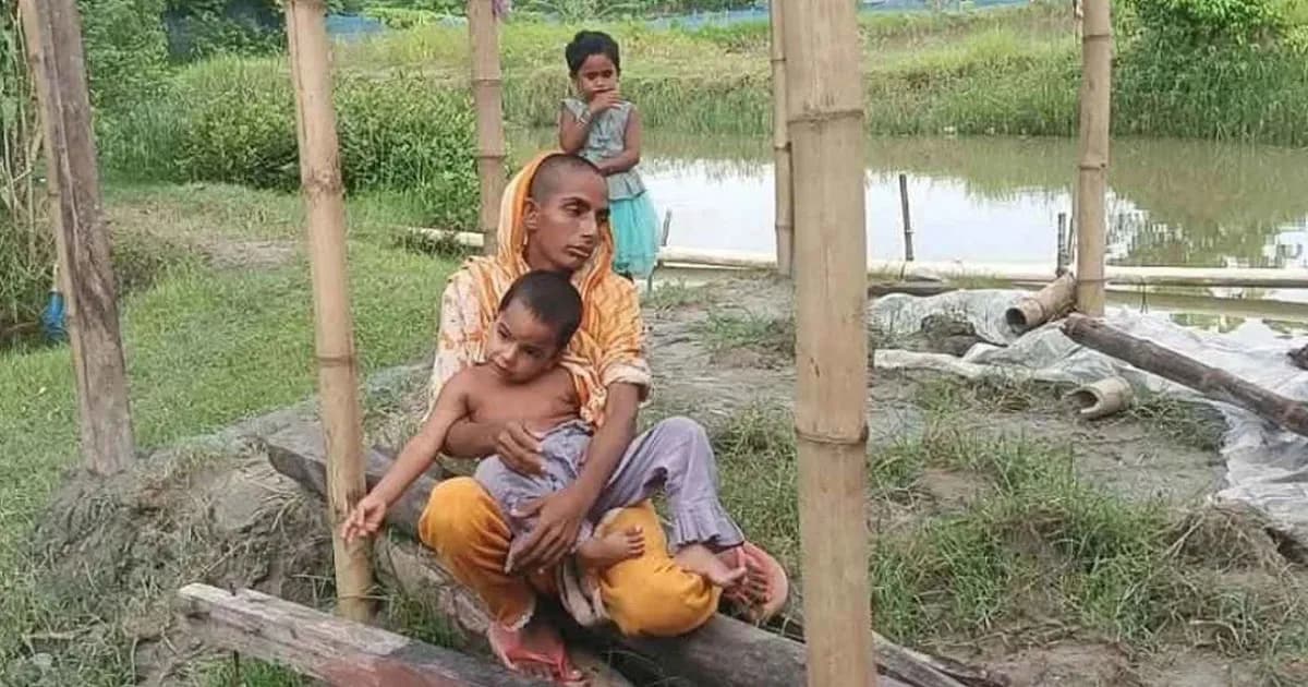 অভাবের তাড়নায় মাথার চুল বিক্রি করলেন দুই সন্তানের অসহায় মা