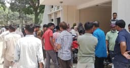 রাতভর সড়ক অবরোধের পর অবশেষে পরীক্ষায় বসল সেই ৬৫ পরীক্ষার্থী