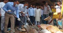 মাওনা উড়ালসেতুর নিচের ময়লার ভাগাড় পরিষ্কার করল বিডি ক্লিন