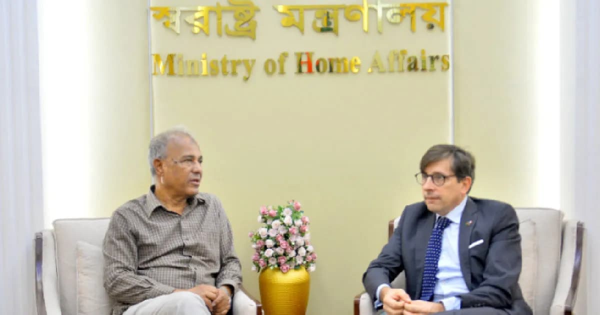 ফায়ার সার্ভিসের সক্ষমতা বৃদ্ধিতে ফ্রান্সকে সহযোগিতার আহ্বান স্বরাষ্ট্র উপদেষ্টার