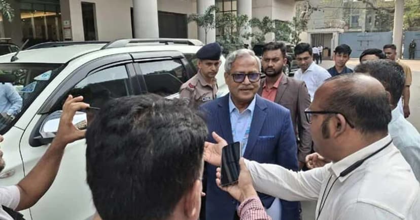 পদত্যাগ করছেন দুদক চেয়ারম্যান ও কমিশনাররা