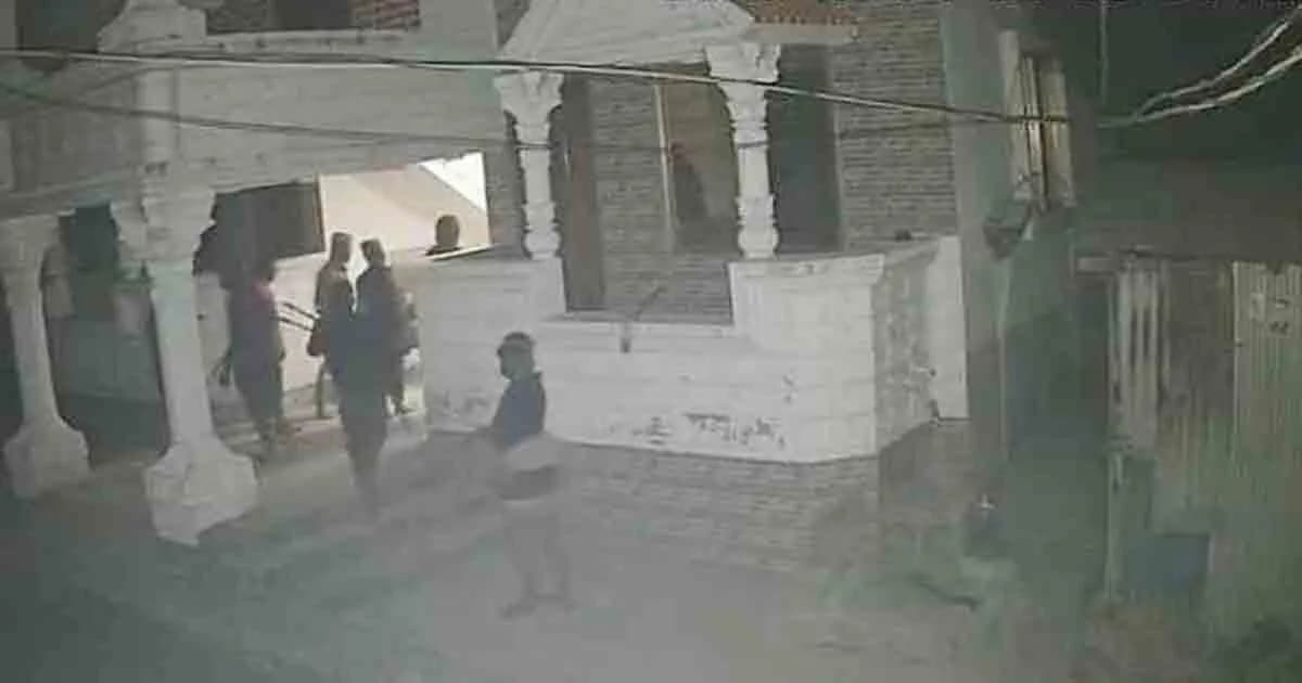 সিরাজদিখানে ককটেল ফাটিয়ে ২৬ ভরি স্বর্ণালংকার ও ৫ লাখ টাকা লুট