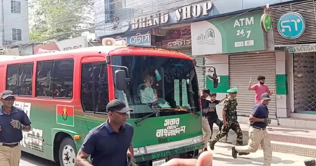 পূজামণ্ডপ পরিদর্শনে রংপুরে পৌঁছেছেন প্রধানমন্ত্রী