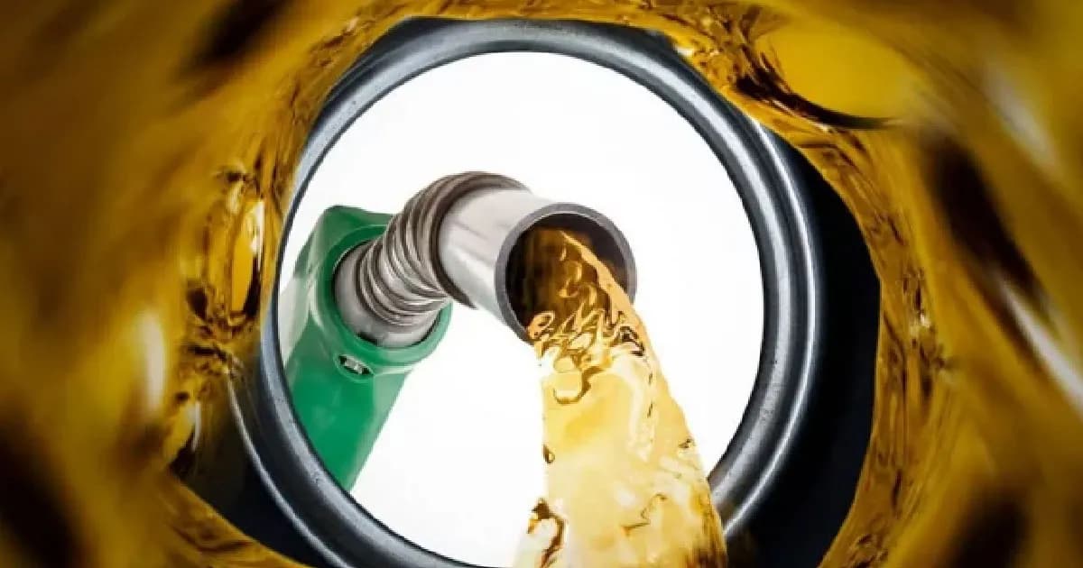 ইরানে হামলা স্থগিতের ঘোষণা ট্রাম্পের, বিশ্ববাজারে তেলের দামে বড় পতন