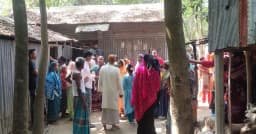 চোর সন্দেহে ছেলেকে না পেয়ে বাবা-মাকে মারধর, অপমান সইতে না পেরে মায়ের আত্মহত্যা