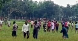 বাংলাদেশি গরু ধরে নিয়ে যাওয়ার চেষ্টা বিএসএফের, বাধা দিলো স্থানীয়রা
