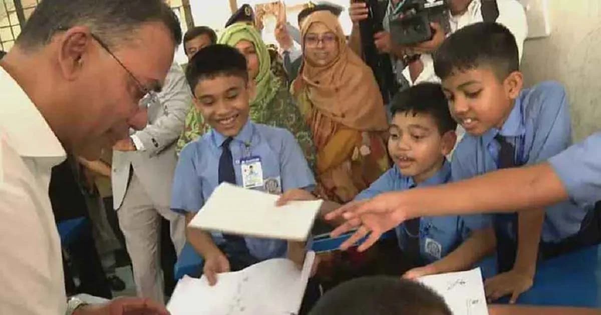 খেলাধুলা না করলে পড়াশোনাও হয় না: প্রধানমন্ত্রী