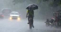 ঢাকায় ২৪ ঘণ্টায় ৩৫ মিলিমিটার বৃষ্টি, আজও বৃষ্টির আভাস