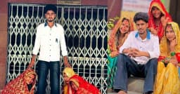 একই যুবককে একসঙ্গে বিয়ে করলেন আপন তিন বোন