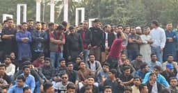 ওসমান হাদির খুনিদের শাস্তির দাবিতে শহিদ মিনারে ছাত্রদলের বিক্ষোভ