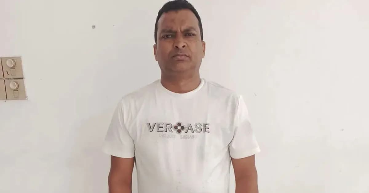 মেডিকেল ভিসা নিয়ে ভারতে যাওয়ার সময় আ. লীগ নেতা গ্রেপ্তার