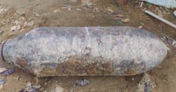 ১০ বছর ধরে কাপড় ধোঁয়ার কাজ চলছিল অবিস্ফোরিত বোমায়