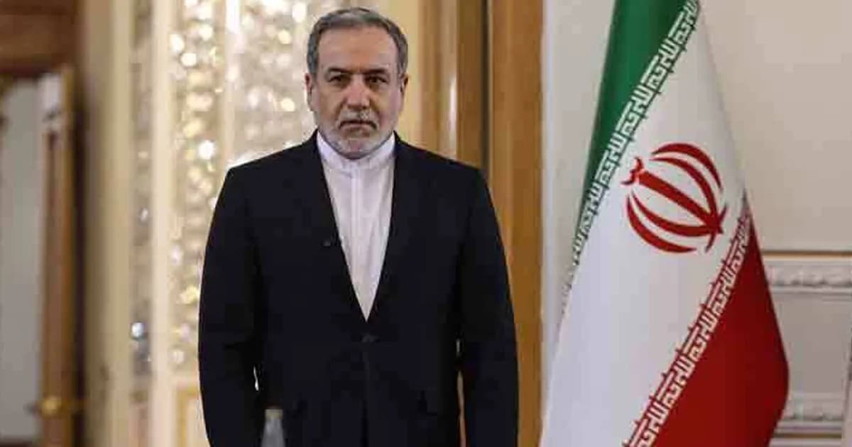 হরমুজ প্রণালি বন্ধ করার পরিকল্পনা ইরানের নেই: পররাষ্ট্রমন্ত্রী