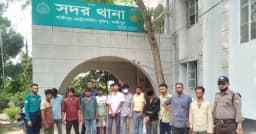 সদর থানার সাঁড়াশি অভিযানে ৩৩ গ্রেফতার