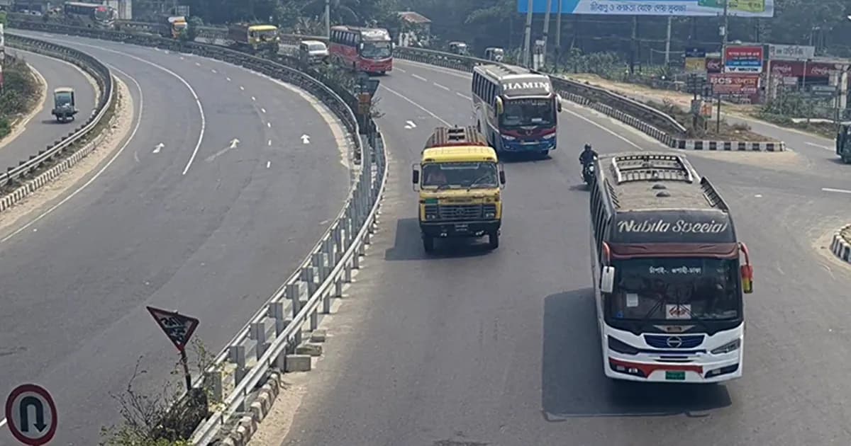ঈদযাত্রায় স্বস্তি, ঢাকা-টাঙ্গাইল মহাসড়কে চাপ থাকলেও নেই যানজট