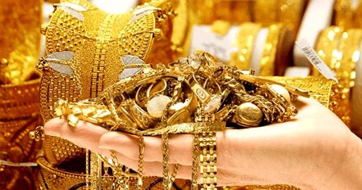 বিশ্ববাজারে আবারও এক লাফে বেড়েছে সোনার দাম