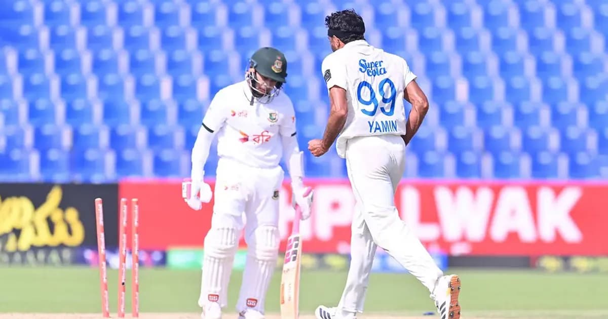 চা বিরতির আগে ধস, ৪ রানের ব্যবধানে ৩ উইকেট হারাল বাংলাদেশ