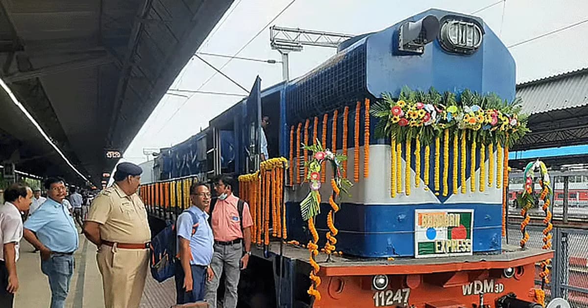 আবারও বাংলাদেশ-ভারত ট্রেন চালুর উদ্যোগ, আগামীকাল ঢাকায় বৈঠক