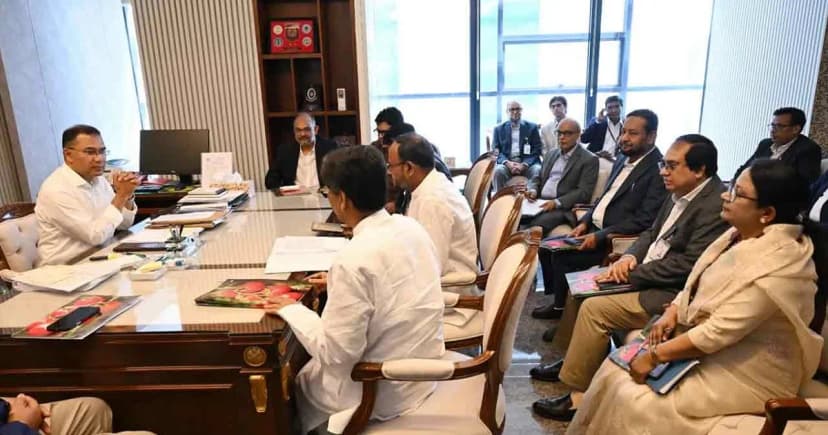 ছুটির দিনেও সচিবালয়ে ‘কৃষক কার্ড’ নিয়ে প্রধানমন্ত্রীর বৈঠক