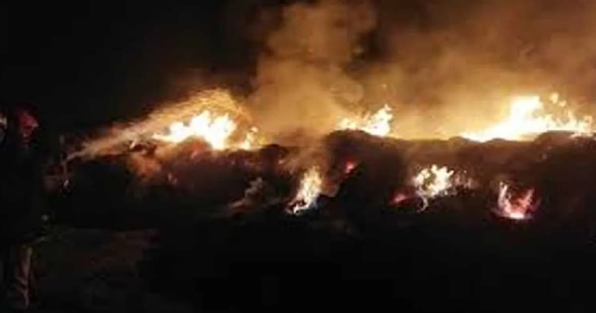 নির্বাচনের দুই দিন আগে ভোটকেন্দ্রে আগুন