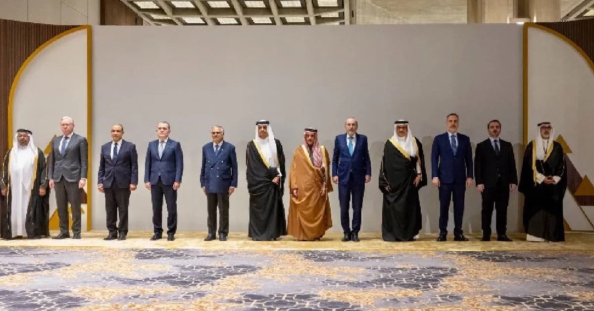 ইরানকে দ্রুত সব ধরনের হামলা বন্ধের আহ্বান ১২ মুসলিম দেশের