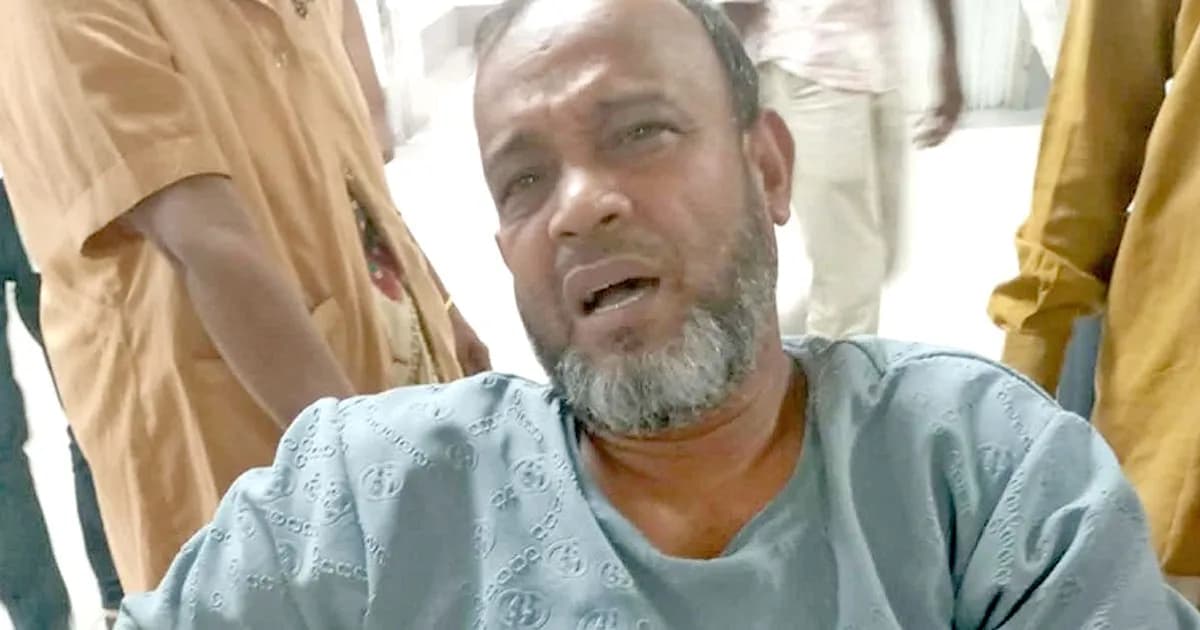 ভোটকেন্দ্রের সামনে ভাতিজার ছুরিকাঘাতে চাচা আহত