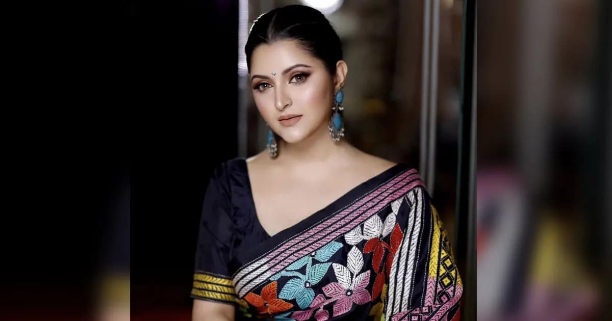 মাকে স্মরণ করে আবেগঘন পোস্ট অভিনেত্রী পরীমণির
